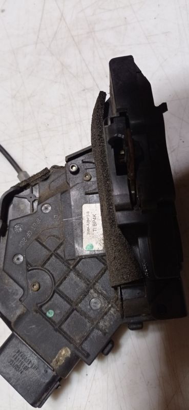 Замок двери задней левой 6 pin Mazda 3 BK, 2004 - 2009 г.в., хетчбек, 2.3 бензин МКПП, 3N6A-A26413-B