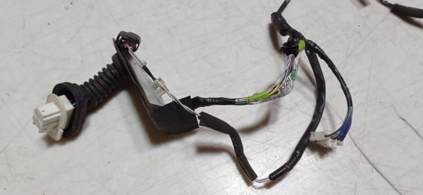 Проводка двери задней левой 6 pin Mazda 3 BK, 2004 - 2009 г.в., хетчбек, 2.3 бензин МКПП