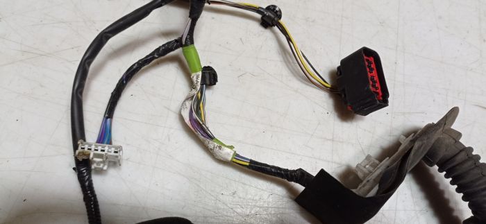 Проводка двери задней левой 6 pin Mazda 3 BK, 2004 - 2009 г.в., хетчбек, 2.3 бензин МКПП