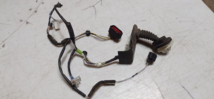Проводка двери задней левой 6 pin Mazda 3 BK, 2004 - 2009 г.в., хетчбек, 2.3 бензин МКПП
