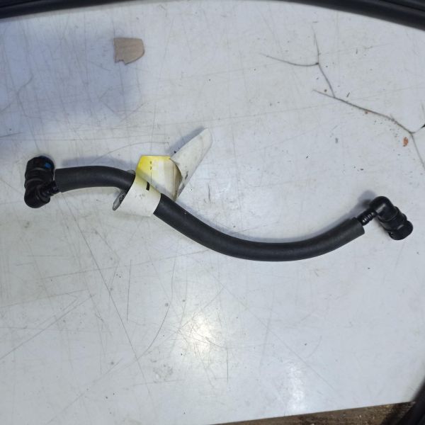 Топливная трубка Mazda 3 BK 2003 - 2009 г.в. хэтчбек 2.3 бензин МКПП