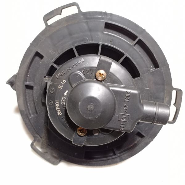 Моторчик вентилятора печки Mazda 3 BK 2003 - 2009 г.в., хетчбек  2.3, HB111894000-0