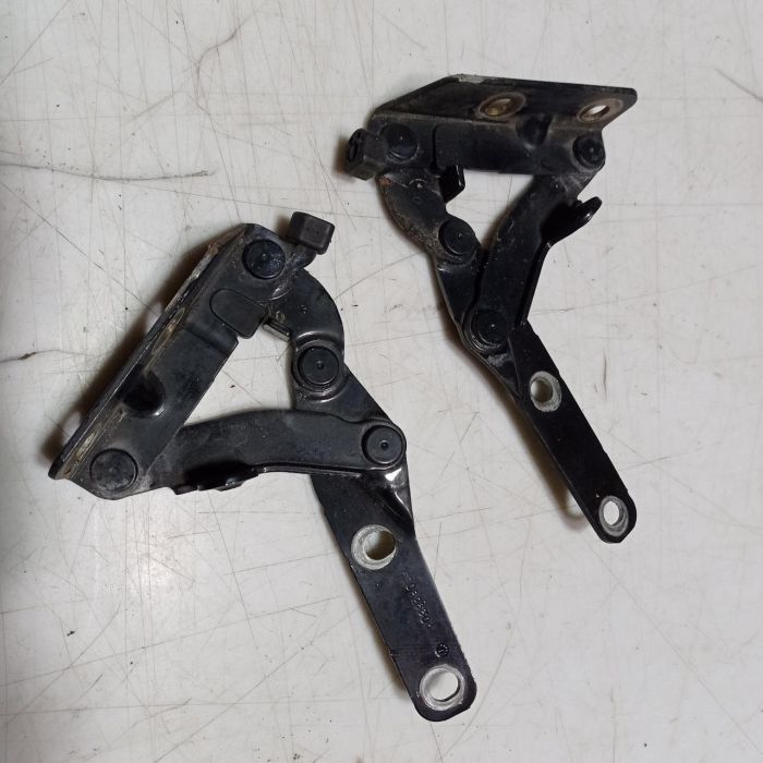 Петля капота VW Volkswagen Lupo 3L 1.2 tdi.,6e0823301, 6x0823302