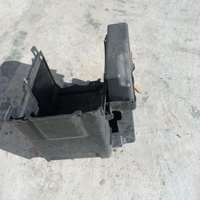 Корпус акумулятора Mazda 3 BK 2003 – 2009 р.в. хетчбек 2.3, BP4K56040