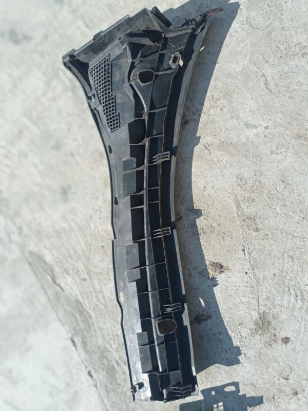 Накладка под лобовое стекло Жабо Mazda 3 BK 2003 - 2009 г.в. хетчбек 2.3, BP4K507R1, BP4K507s1