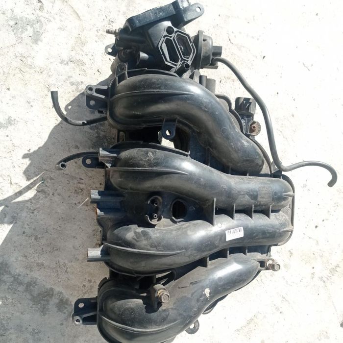 Коллектор впускной Mazda 3 BK 2003 - 2009 г.в. хетчбек 2.3