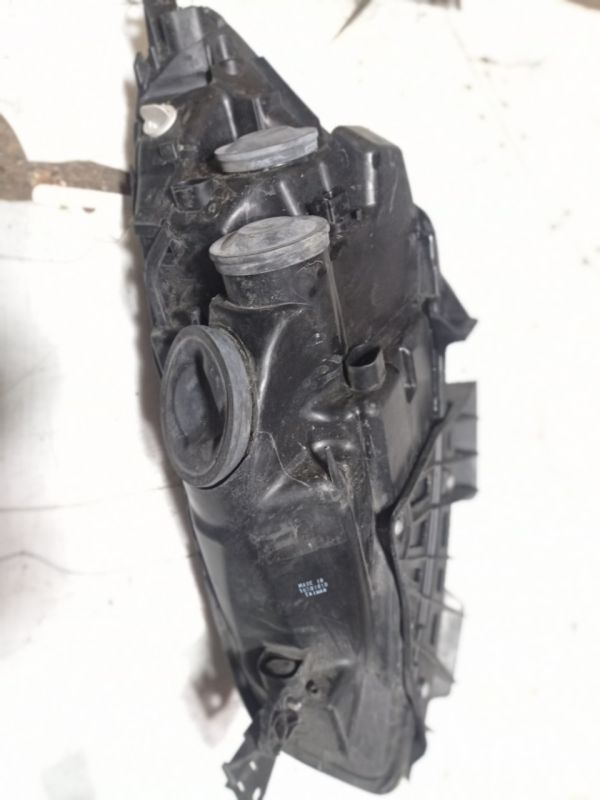 Фара передняя правая Citroen C4 Picasso 2007 г.в.