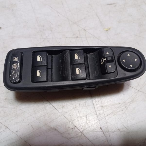 Блок управления стеклоподъемниками передний левый Citroen C4 Picasso, 2007 г.в., 96639383ZD, 219517