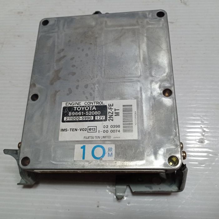 Блок управления двигателем 2NZ-FE Toyota Yaris, 1.3 двигатель, 1999 - 2005 г.в., 89661-52080, 211000-5990