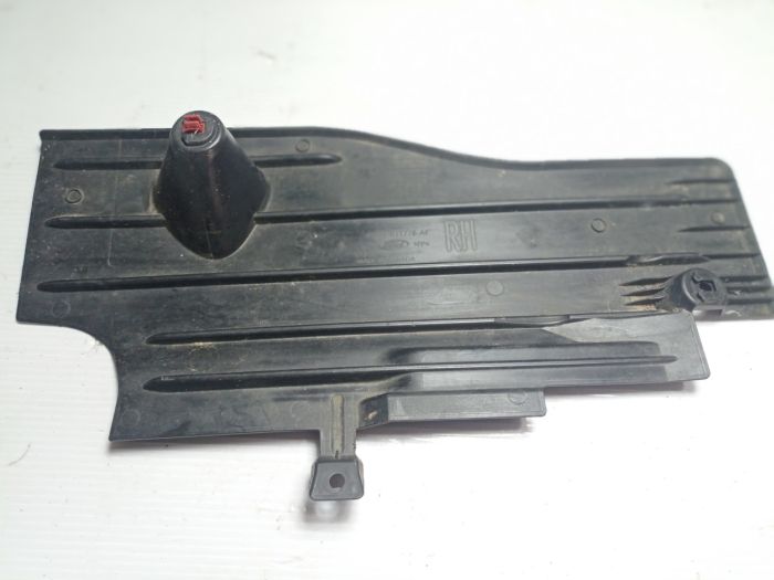Защита днища задняя правая Ford Focus 3, 2.0, AV61R11778AF