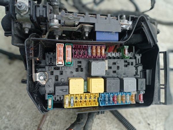 Блок предохранителей проводка Mercedes-Benz CLA 250, A2465400182