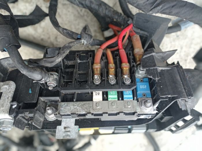 Блок предохранителей проводка Mercedes-Benz CLA 250, A2465400182