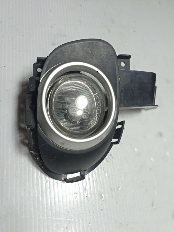 Противотуманная фара птф правая Mazda 3 BK, 2003 - 2009 г.в., BN8P-51-680A