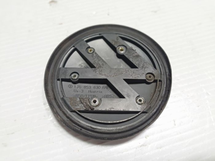Эмблема крышки багажника VW Volkswagen Lupo 3l, 1.2 tdi, 1J6853630A/B