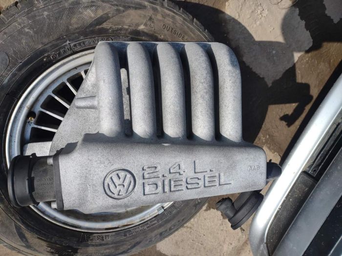 Впускний колектор VW Transporter 4 2.4D, 1990 - 1998 р.в., 074129713D