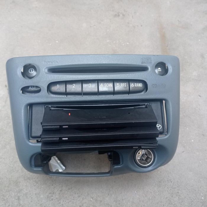Магнитола чейнджер CD Toyota Yaris 3d 1999 - 2005 г.в, 8612052030