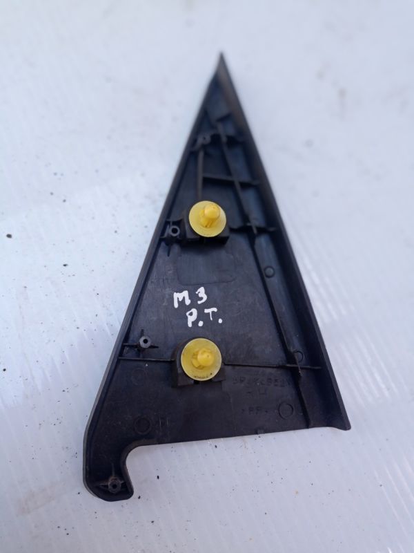 Накладка дверей задних правых Mazda 3 BK 2004 - 2009 г.в., 2.3 бензин хэтчбек, bp4k6851x