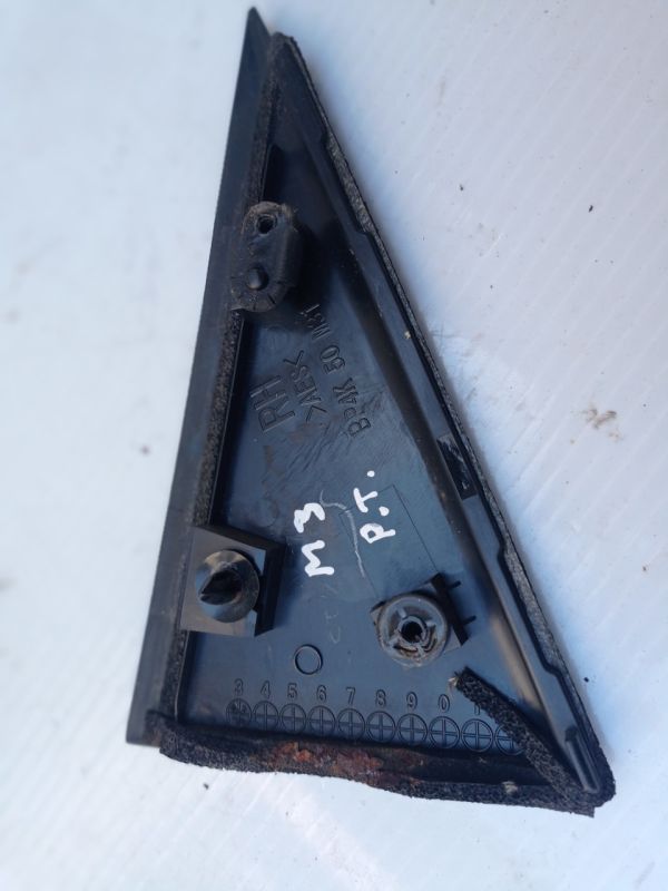 Накладка дверей задних правых Mazda 3 BK 2004 - 2009 г.в., 2.3 бензин хэтчбек, bp4k50m31