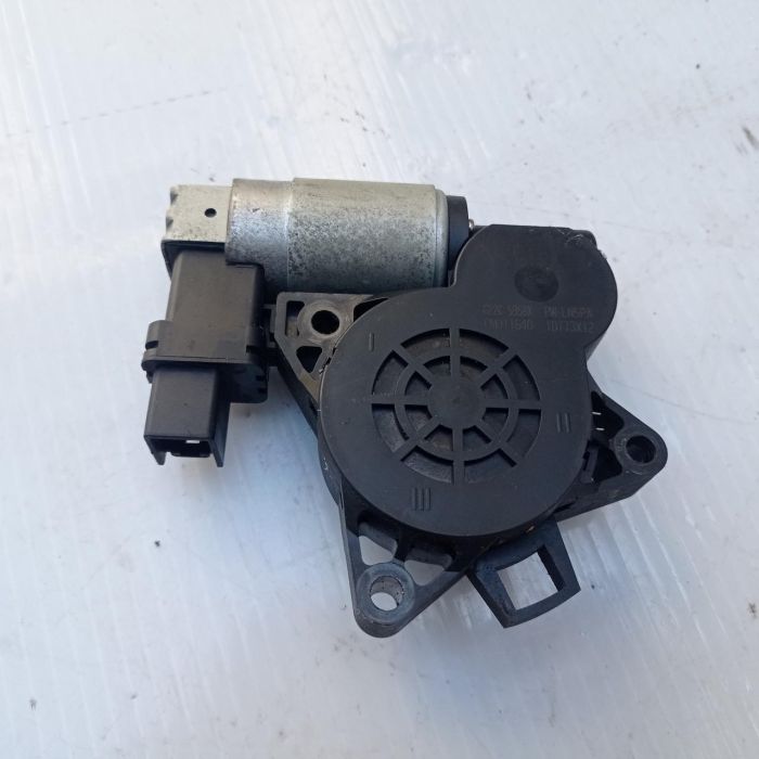 Моторчик стеклоподъемника задний правый 2pin Mazda 3 BK 2004 - 2009 г.в., 2.3 бензин хэтчбек, G22C5958X