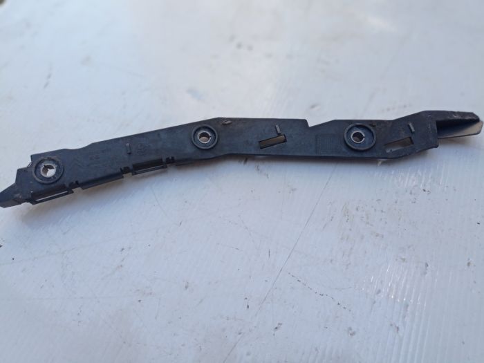 Кронштейн переднего бампера правый Citroen C4 Picasso 2007 - 2014 г.в, 9656672980