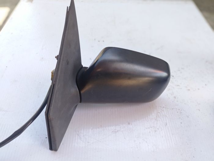 Зеркало боковое левое Toyota Yaris 3d 5 pin 1999 - 2005 г.в