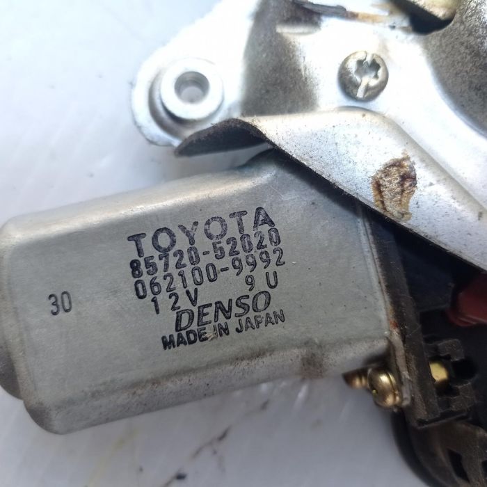 Склопідйомник передній лівий Toyota Yaris 3d 2pin 1999 - 2005 р.в., 85720-52020
