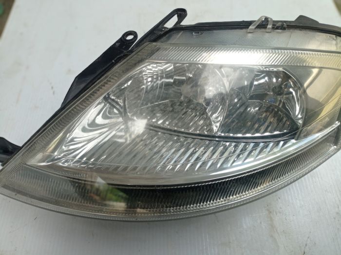 Фара ліва Citroen C3 2002 - 2009 р.в., 9682673080