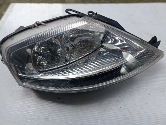 Фара права Citroen C3 2002 - 2009 р.в., 9682672980