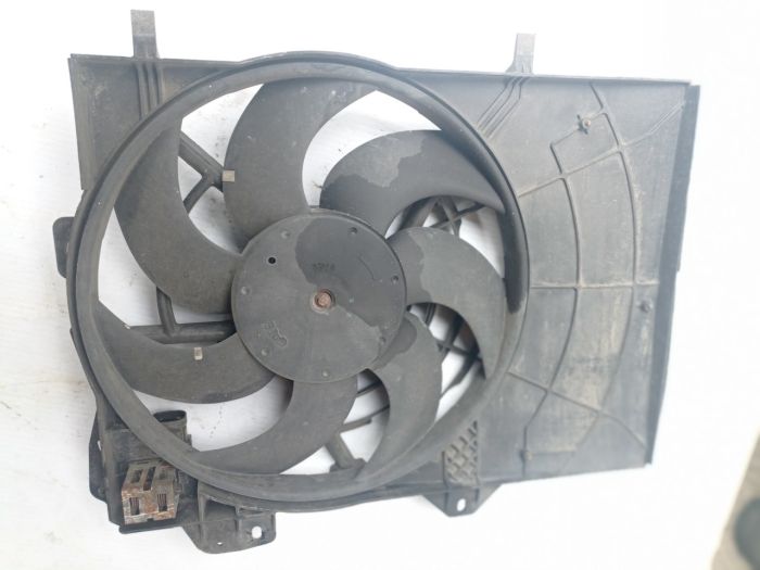 Вентилятор радиатора 1,6 HDI Citroen C3 2002 - 2009 г.в., 9662872380-00, 9680102880