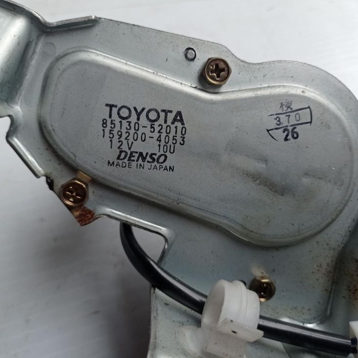 Моторчик стеклоочистителя заднего стекла Toyota Yaris 3d 1999 - 2005 г.в, 1.3 бензин, 8513052010