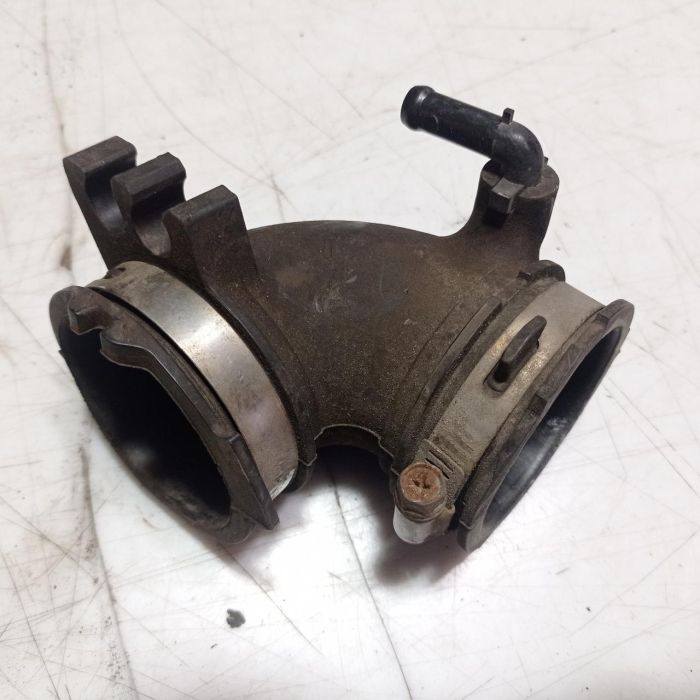 Патрубок воздушный Mazda 3 BK 2004 - 2009 г.в., 1.6 бензин, 014081-1611