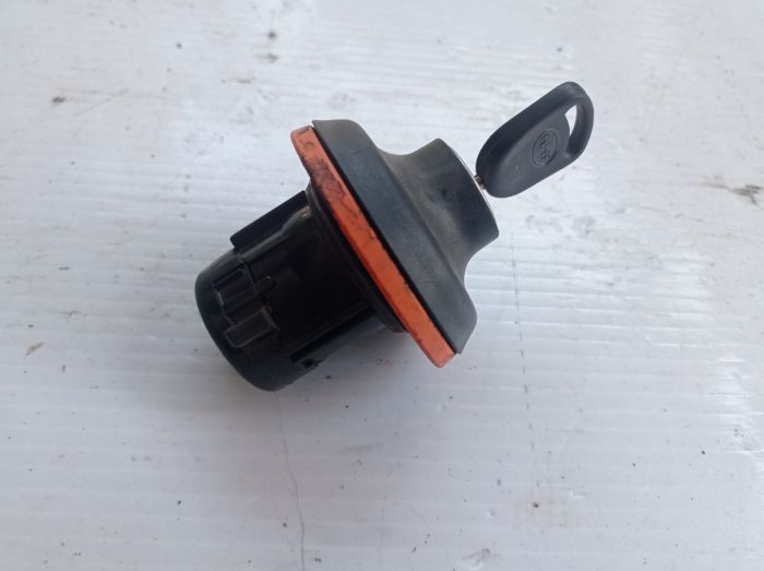 Пробка бензобака с ключом Ford Ka 1996 - 2008 г.в.