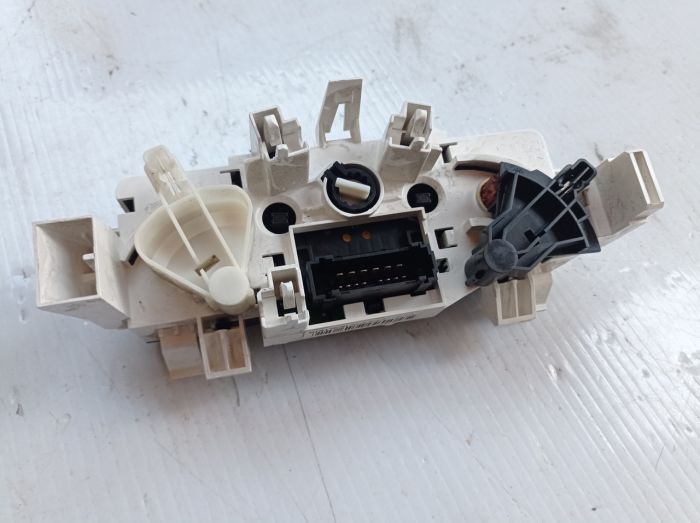 Панель управления печкой Citroen C3 1.6 HDI, N101753H