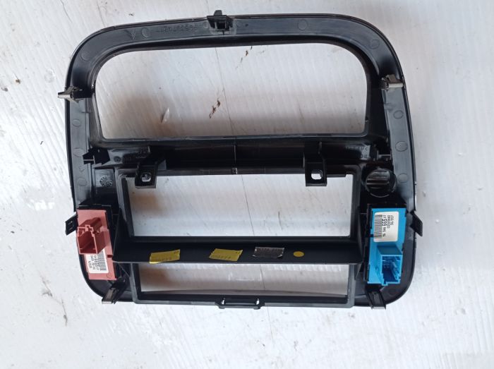 Рамка передней консоли Citroen C3 1.6 HDI, 9653074277