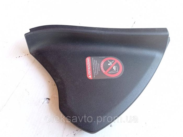 Крышка боковая в торпеду Mercedes-Benz CLA 250, A1176800289