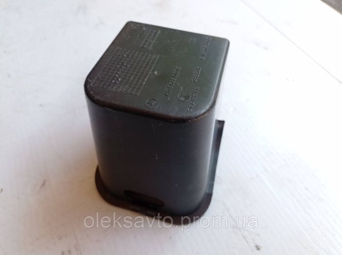 Бардачок туннеля Mercedes-Benz CLA 250, A1766830605