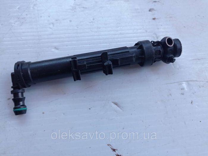 Форсунка омывателя лобового стекла левая Mercedes-Benz CLA 250, A2468600547