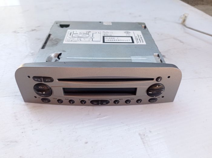 Магнитола Радио CD Alfa Romeo 5D 147 1.6 бензин рестайлинг, 7643301316