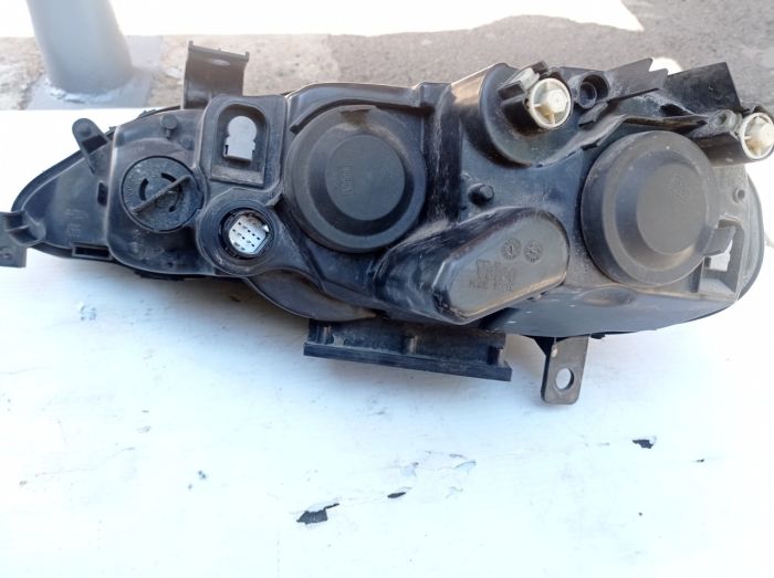 Фара правая Alfa Romeo 5D 147 1.6 бензин рестайлинг, 89101231dx