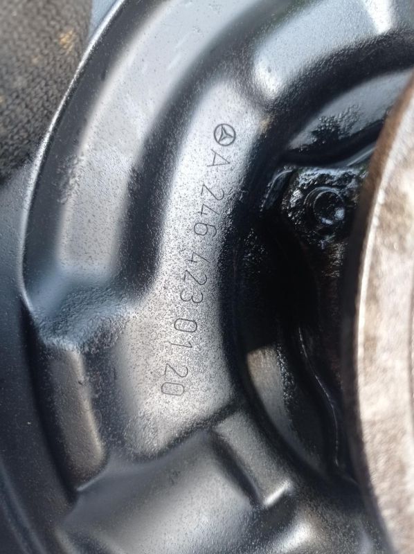 Поворотный кулак задний левый Mercedes-Benz CLA 250, 4*4, 2.0 бензин, A2460006