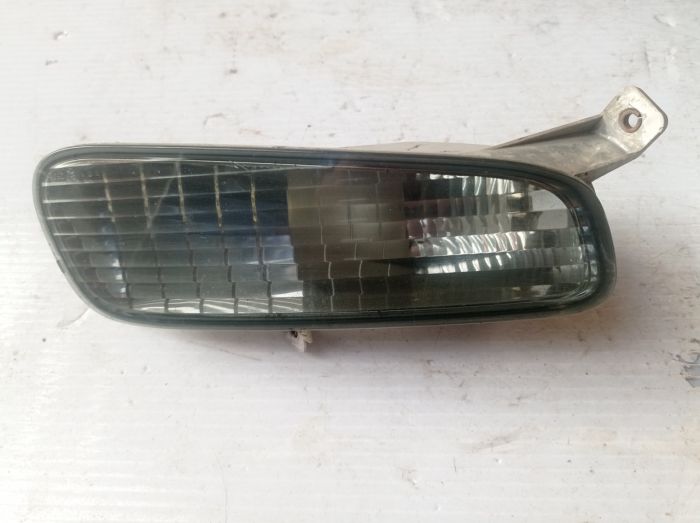 Поворотник передний правый, левый Fiat/Alfa/Lancia 51858822, 51858823