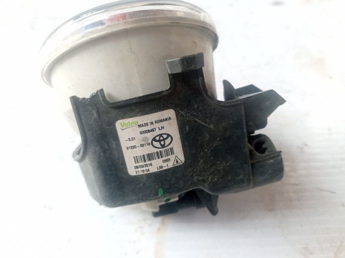Фара протитуманна ліва Toyota Auris 2012 - 2018 р.в., 81220-02110, 90008497, 90008499