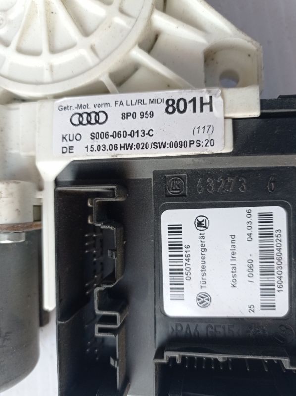 Моторчик стеклоподъемника передний левый Audi A3/8P 2003 - 2012 г.в., E840311202, 8P0959801H, S006060013C