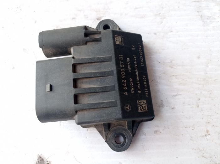 Блок управления свечами накала Mercedes C207, W204, W212, A6429005701