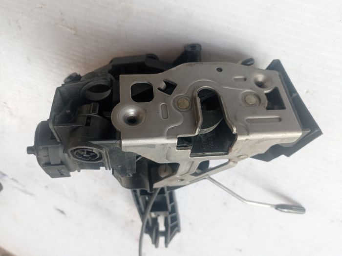 Замок двери передний левый Mercedes A170, W168, A1687200735