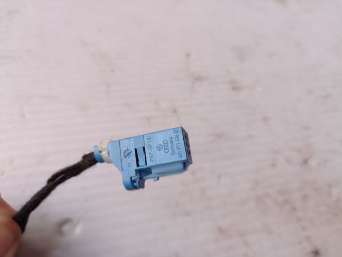 Фішка VW Audi Skoda VAG, 4D0971636 D