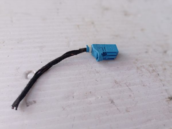 Фишка VW Audi Skoda VAG, 4D0971636 D