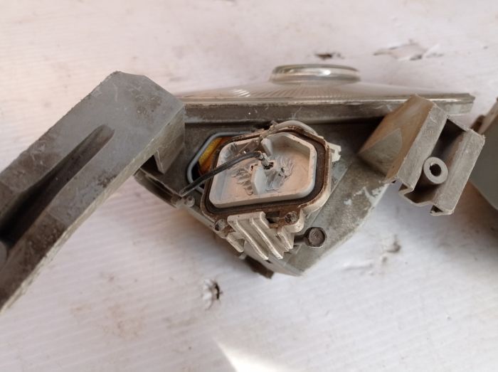Противотуманная фара правая Opel Vectra B, 90585030