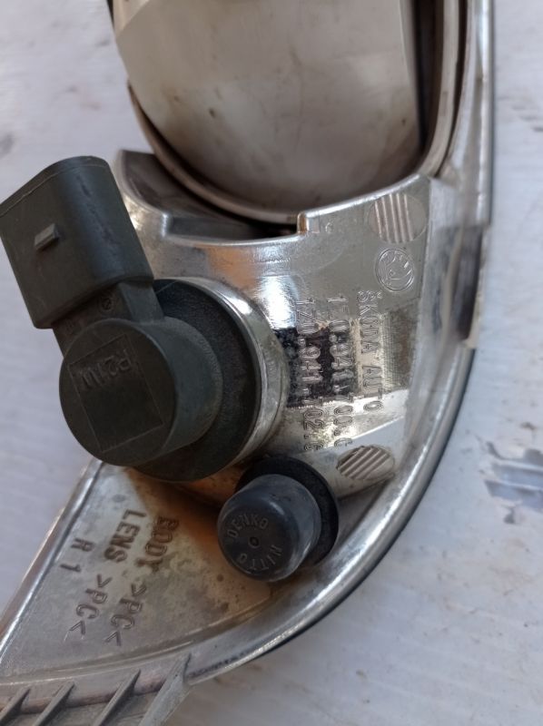 Противотуманная фара правая Skoda Octavia A5, 2009 - 2013 г.в., 2ламп, 1Z0941700C