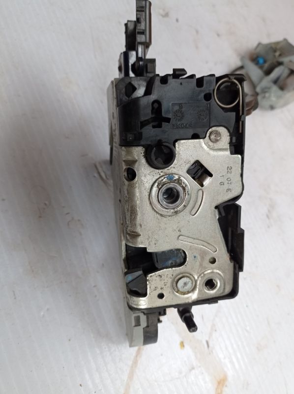 Замок (6pin) задней левой двери с тросами Citroen C4 picasso Peugeot 207, 24087816, 24091816